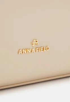 Anna Field Handtasche - Beige -Bekleidungsgeschäft 39a0b09cba8e4cfd99ebad81b47ffa02