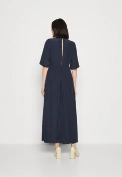 Marc O'Polo DRESS FEMININE SHAPE V NECK WING SLEEVES - Maxikleid - Deep Blue Sea -Bekleidungsgeschäft 8e9a28195ad444f587d24dcfb8f51d8b