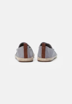 Pier One RENA ESPADRILLE UNISEX - Espadrille - Light Grey -Bekleidungsgeschäft fe23b761b30844ac92e7eccfef327beb